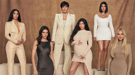 How to watch The Kardashians season 3 online .